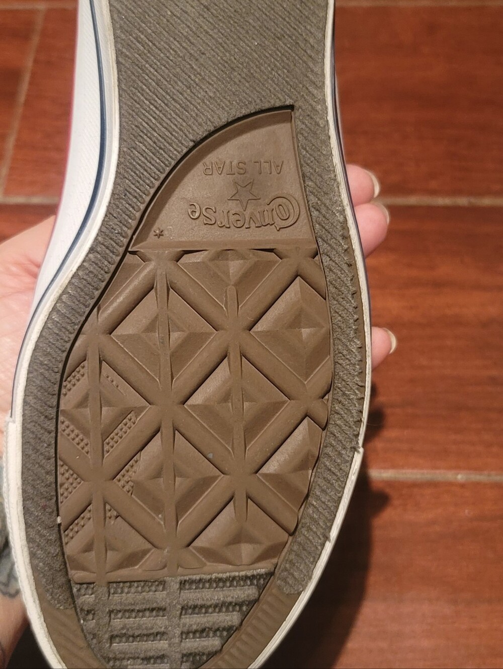 Converse - Picture 3 of 6